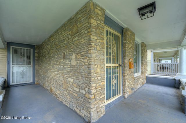 741 S 37th St, Louisville, KY 40211