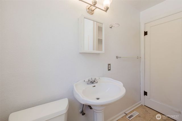 1230 Olympic Avenue, Shelton, WA 98584