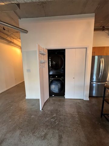 1001 Belleview Street 202, Dallas, TX 75215