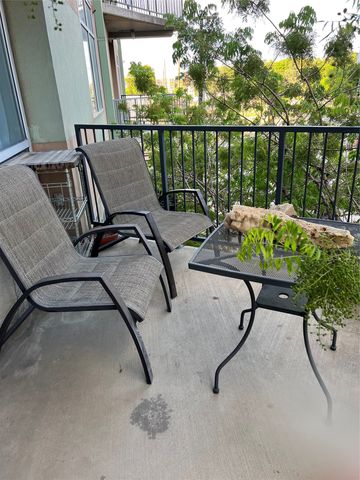 1001 Belleview Street 202, Dallas, TX 75215