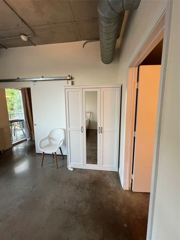 1001 Belleview Street 202, Dallas, TX 75215