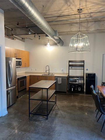 1001 Belleview Street 202, Dallas, TX 75215