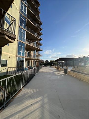 1001 Belleview Street 202, Dallas, TX 75215