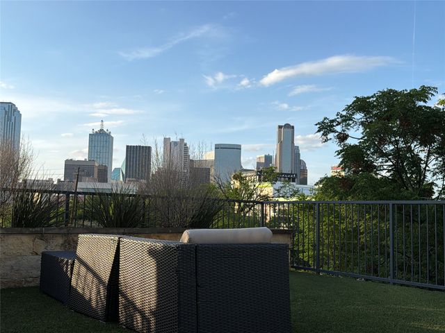 1001 Belleview Street 202, Dallas, TX 75215