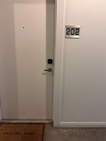 1001 Belleview Street 202, Dallas, TX 75215