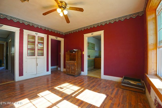 182 County Road 900, Etowah, TN 37331