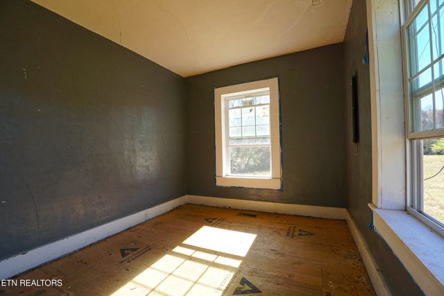 182 County Road 900, Etowah, TN 37331