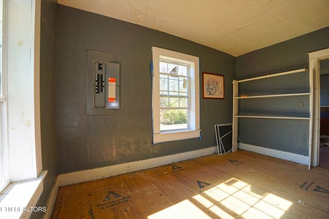 182 County Road 900, Etowah, TN 37331