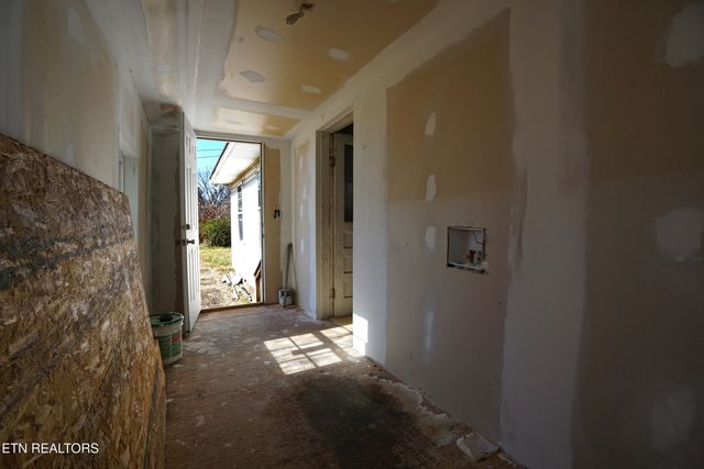 182 County Road 900, Etowah, TN 37331