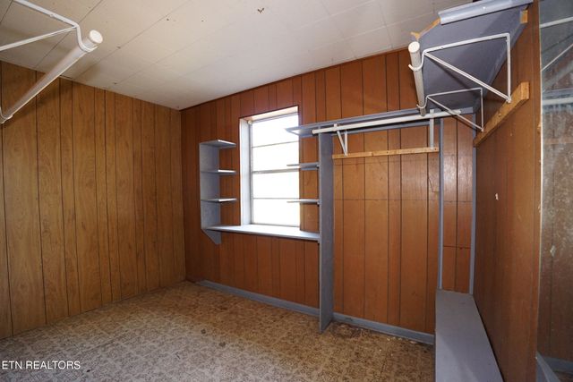 182 County Road 900, Etowah, TN 37331