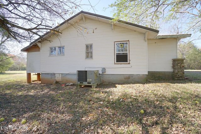 182 County Road 900, Etowah, TN 37331