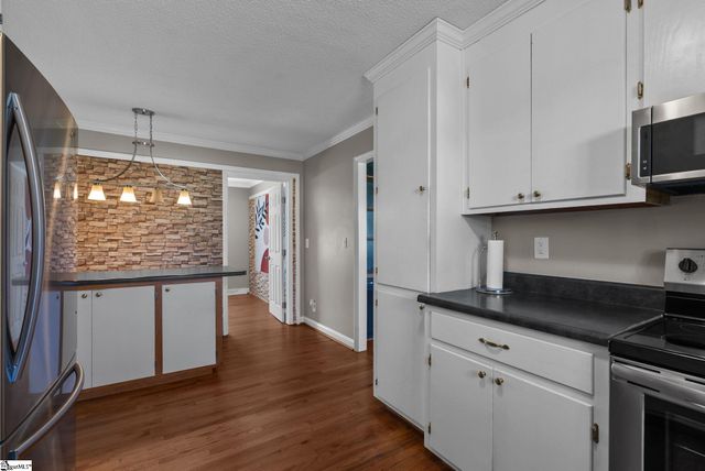 300 N Green Street, Williamston, SC 29697