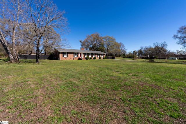 300 N Green Street, Williamston, SC 29697