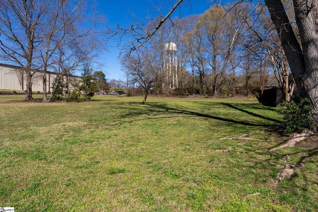 300 N Green Street, Williamston, SC 29697