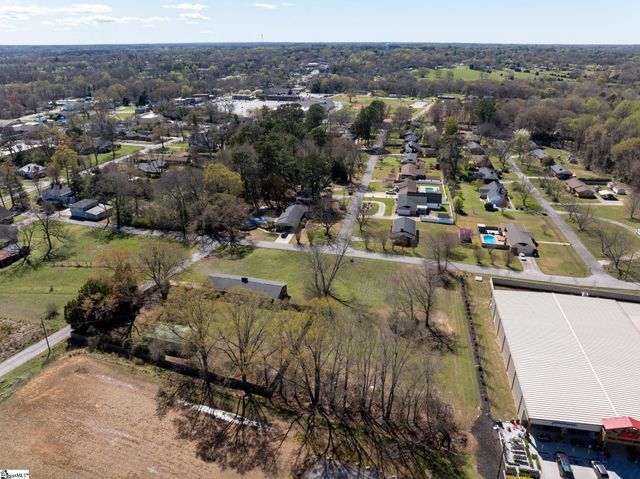 300 N Green Street, Williamston, SC 29697