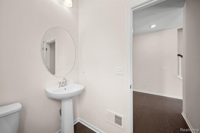 27110 Gallop Way, Saline, MI 48176