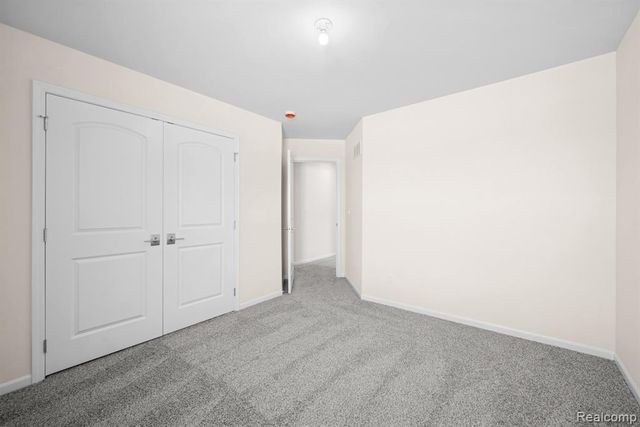 27110 Gallop Way, Saline, MI 48176