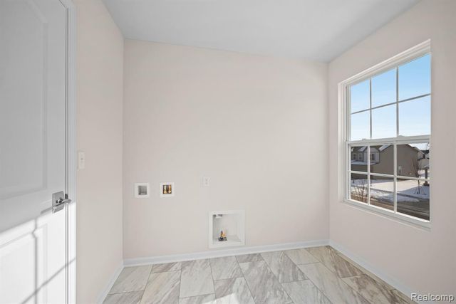 27110 Gallop Way, Saline, MI 48176