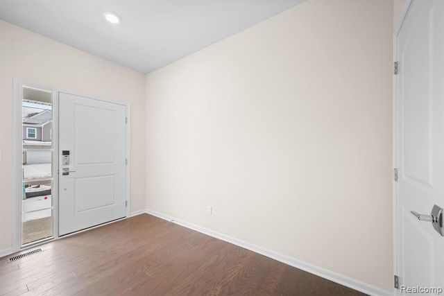 27110 Gallop Way, Saline, MI 48176