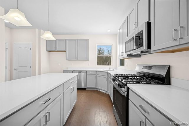 27110 Gallop Way, Saline, MI 48176