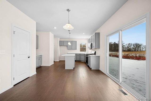 27110 Gallop Way, Saline, MI 48176