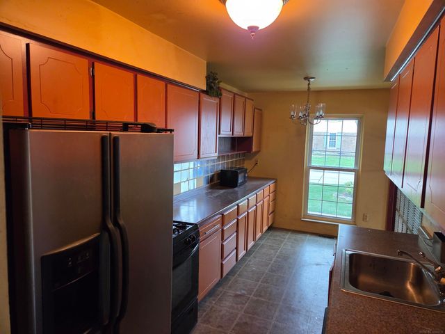 24675 Meadow Creek Drive, Harrison Twp, MI 48045