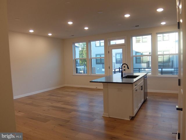 713 PARKER BLVD, Princeton Junction, NJ 08550