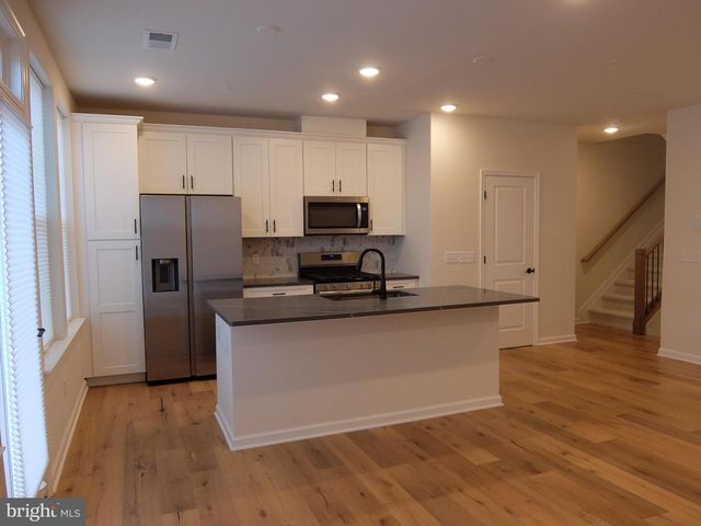 713 PARKER BLVD, Princeton Junction, NJ 08550