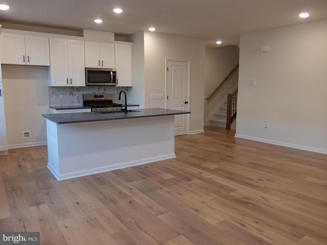 713 PARKER BLVD, Princeton Junction, NJ 08550