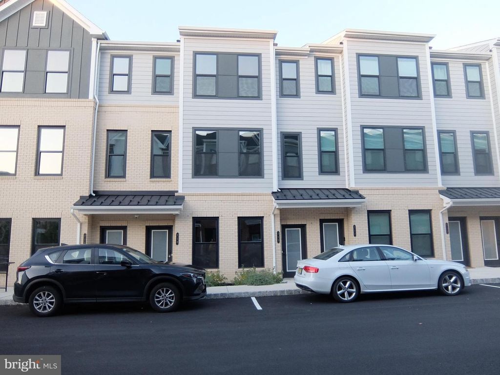 713 PARKER BLVD, Princeton Junction, NJ 08550