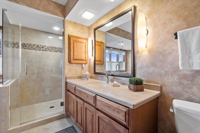 2915 Brendon WAY, Waukesha, WI 53188