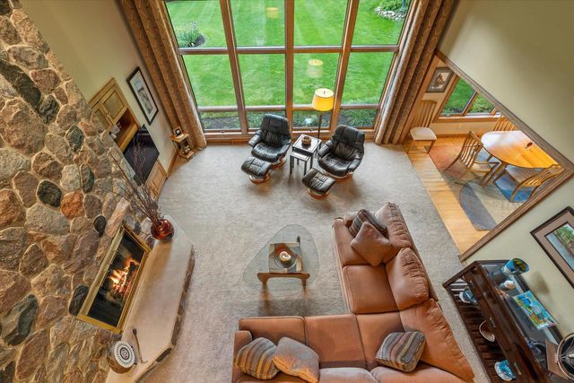 2915 Brendon WAY, Waukesha, WI 53188