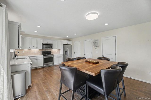 871 N Waterloo Circle, Aurora, CO 80018