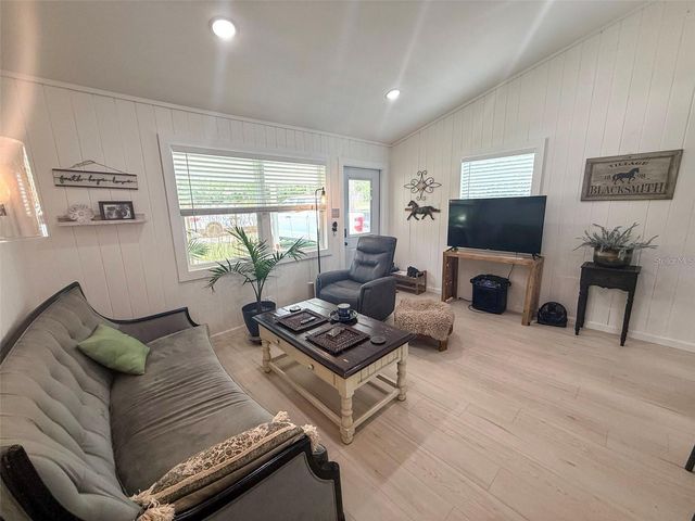 11770 N ANGUS HILLS TERRACE, Dunnellon, FL 34434