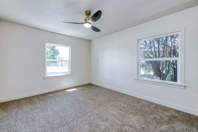 1434 W Terrace Avenue, Fresno, CA 93705