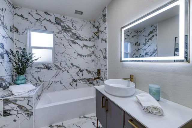 1434 W Terrace Avenue, Fresno, CA 93705