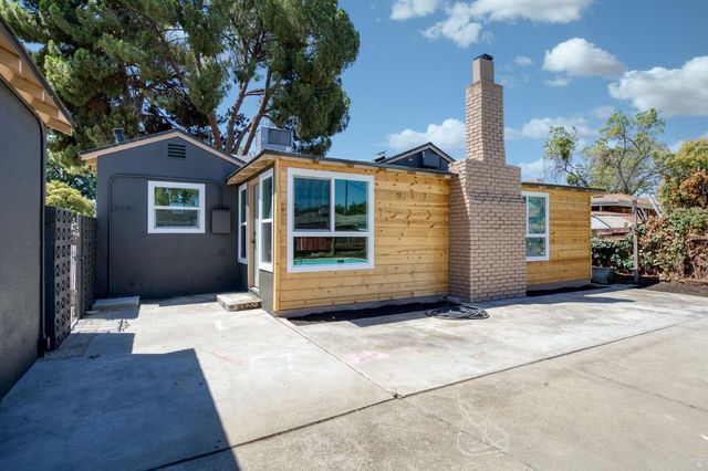 1434 W Terrace Avenue, Fresno, CA 93705