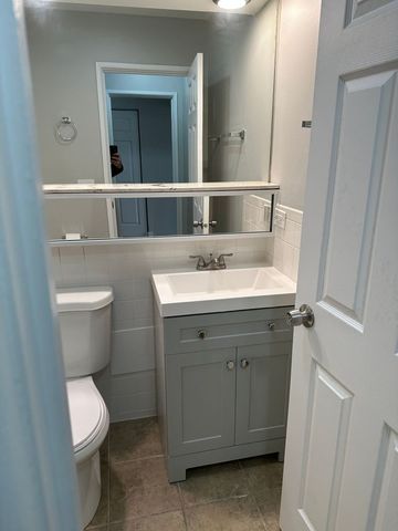 3161 N Cambridge Avenue 312, Chicago, IL 60657