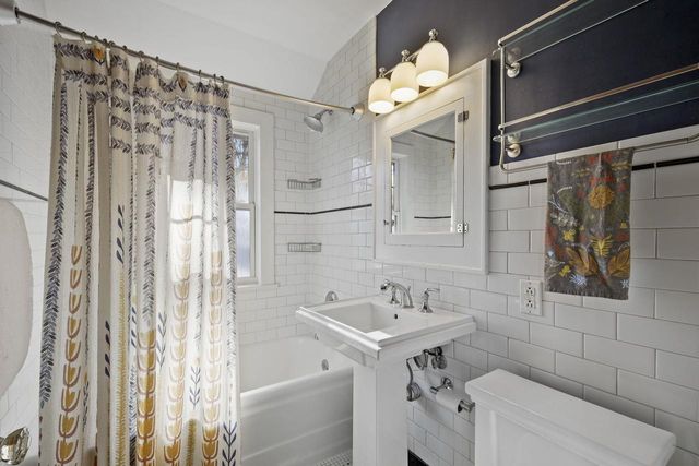 2753 Kendall Avenue, Madison, WI 53705