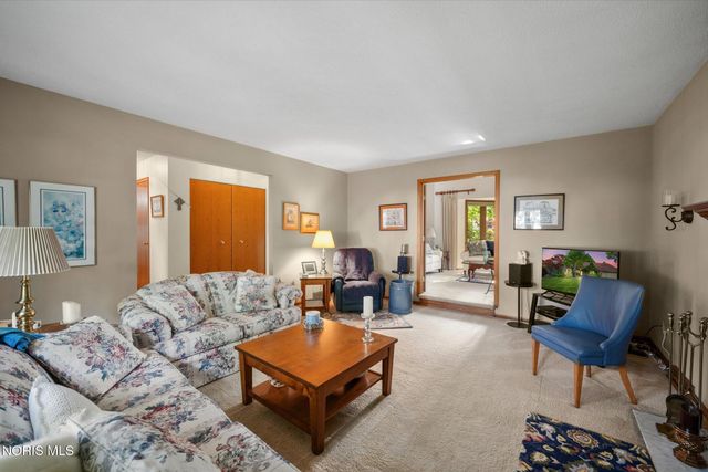 2320 Water Wheel Court, Holland, OH 43528