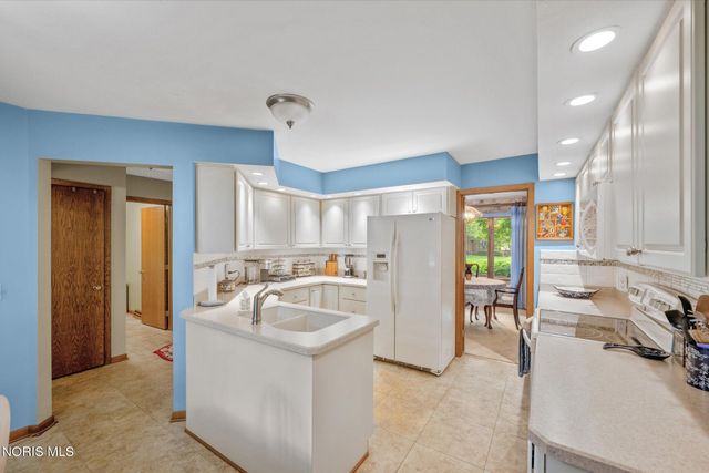 2320 Water Wheel Court, Holland, OH 43528