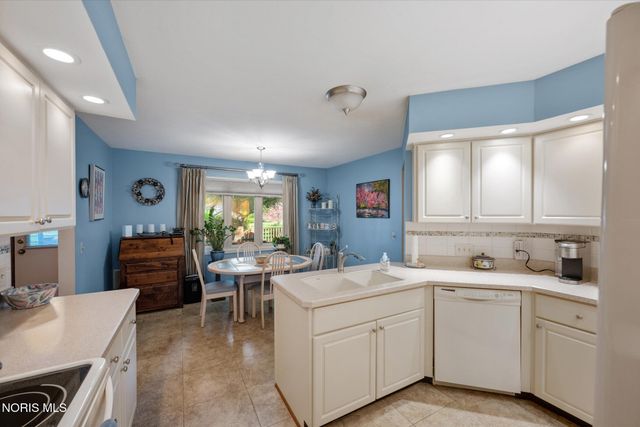 2320 Water Wheel Court, Holland, OH 43528