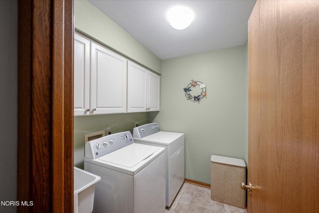 2320 Water Wheel Court, Holland, OH 43528