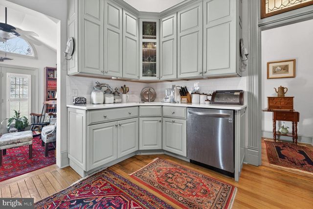 1305 WASHINGTON AVE, Fredericksburg, VA 22401