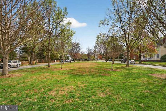 1305 WASHINGTON AVE, Fredericksburg, VA 22401