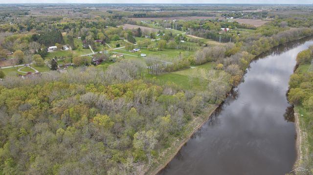 5220 N River Road, Tittabawassee Twp, MI 48623