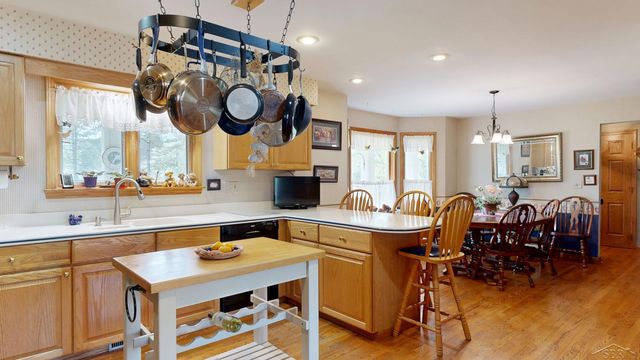 5220 N River Road, Tittabawassee Twp, MI 48623