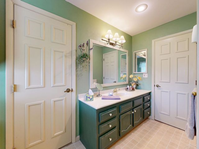 5220 N River Road, Tittabawassee Twp, MI 48623