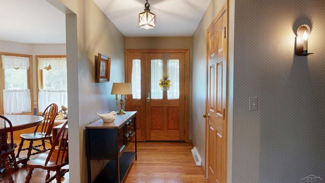 5220 N River Road, Tittabawassee Twp, MI 48623