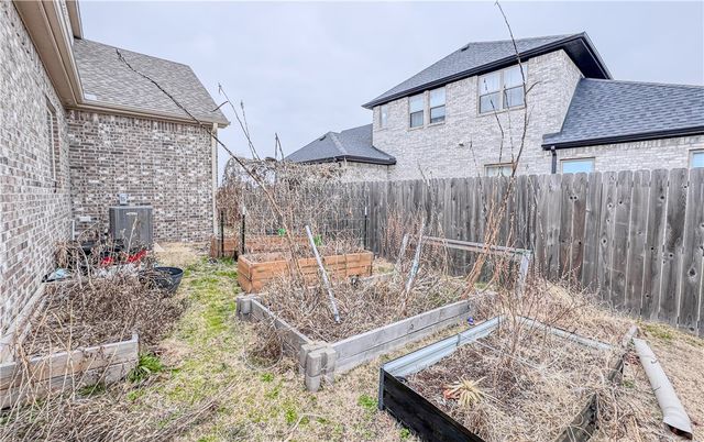 1419 Cave Stream Drive, Cave Springs, AR 72718